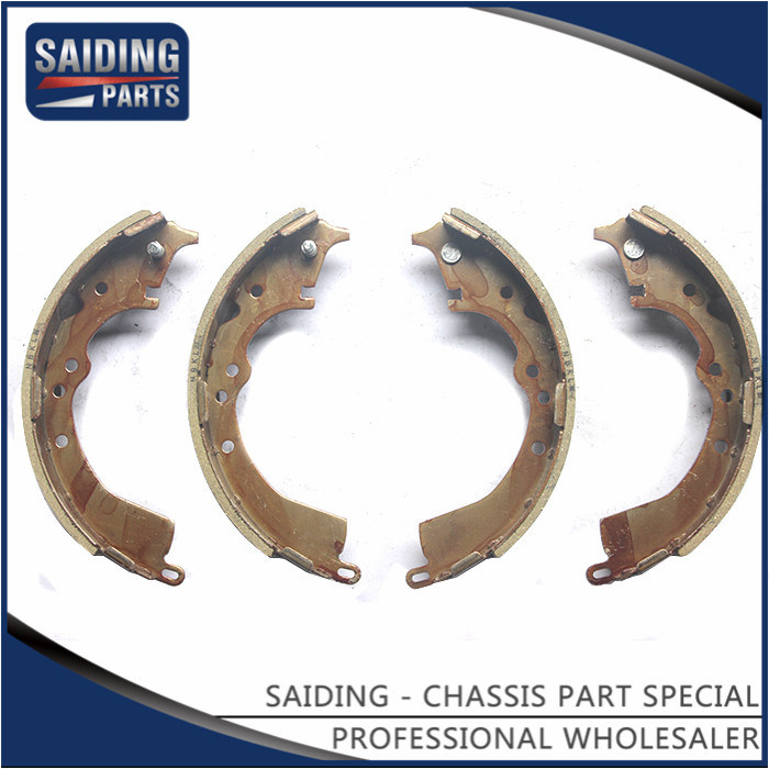 Rear Semi-Metal Brake Shoe for Toyota Prius Auto Parts 04495-47010