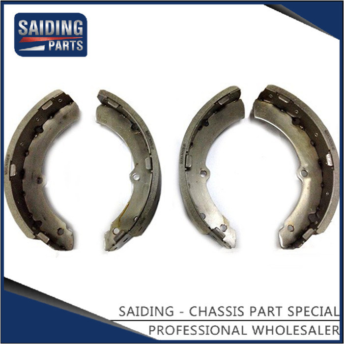 Professional Brake Shoe Set 04494-36160 for Dyna200